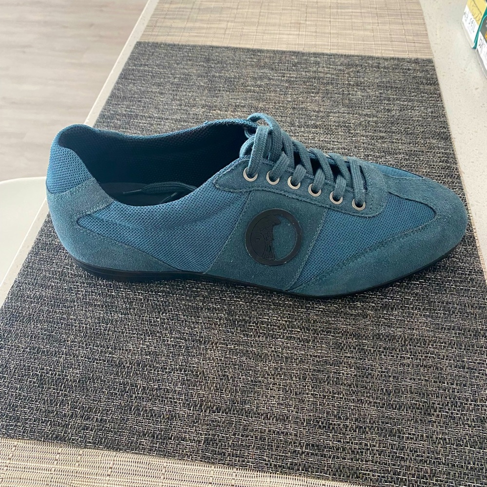 Men’s size 12, Versace Medusa shoes in amazing condition.